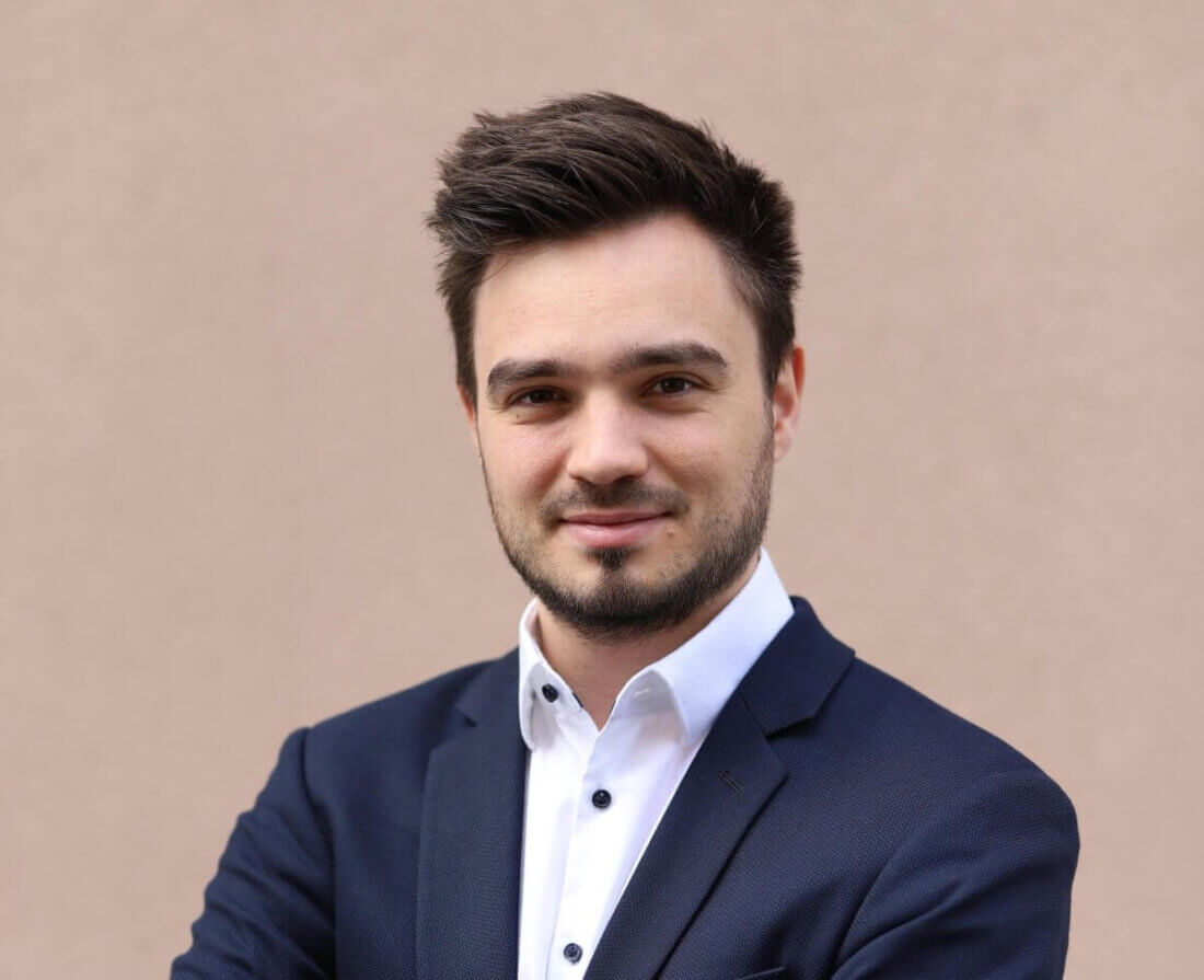 Markus Bernhart von ready2order im Interview mit Dr. Christian Jansen von Kassensystemevergleich.de
